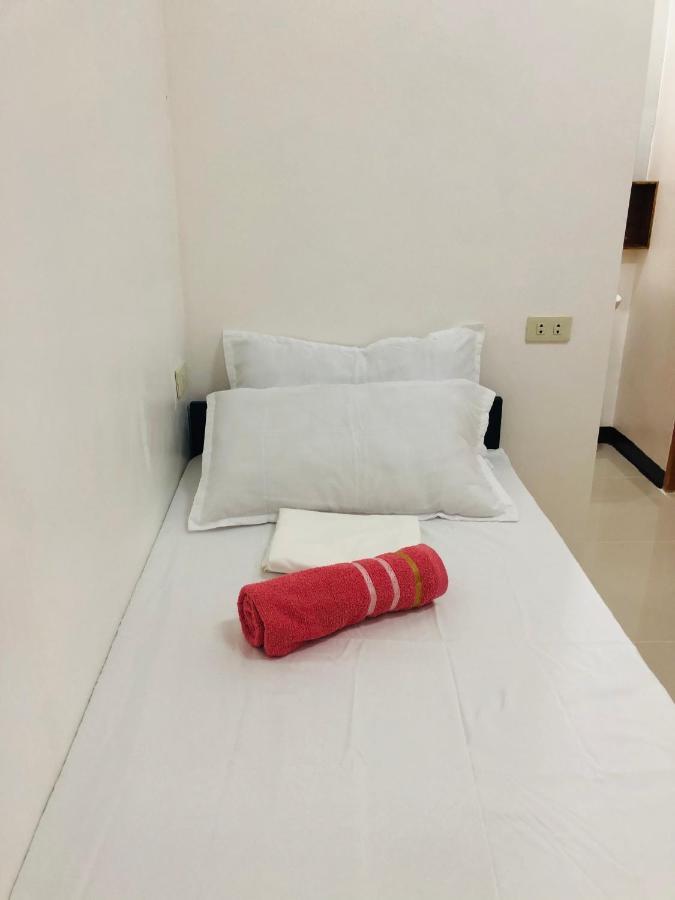 Lr Hostel And Cafe Moalboal Extérieur photo