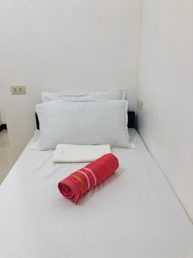 Lr Hostel And Cafe Moalboal Extérieur photo